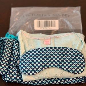 Victoria’s Secret Pajama Set Size M short